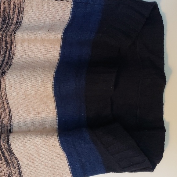 H&M - Colourblock Oversized Knit Sweater - Picture 4 of 6